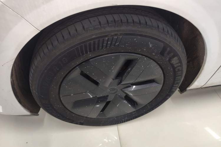Used Li Auto MEGA 2024 Ultra Model Exterior 7