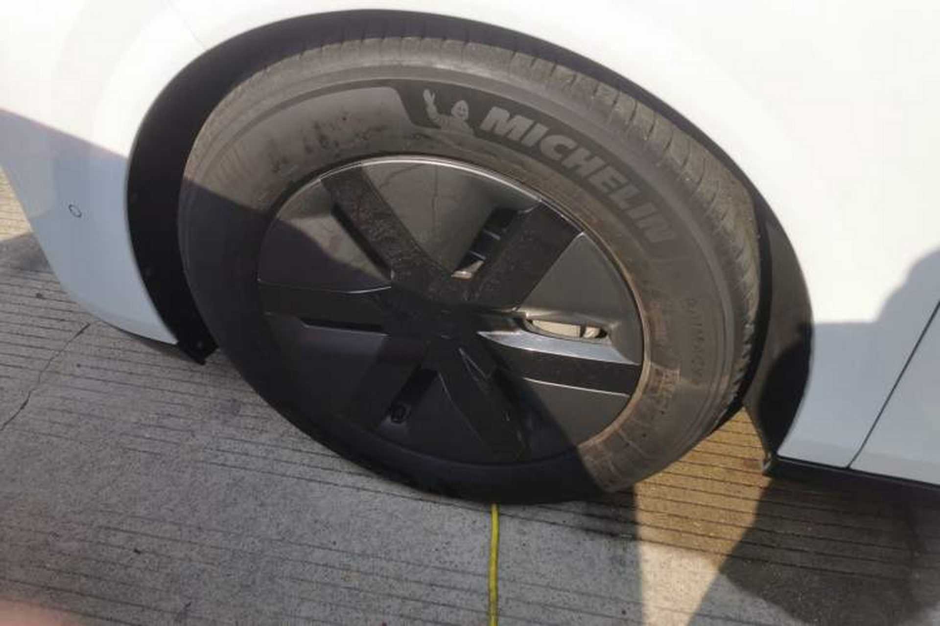 Used Li Auto MEGA 2024 Ultra Model Exterior 7