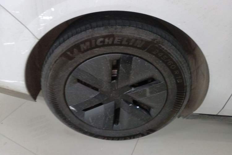 Used Li Auto MEGA 2024 Ultra Model Exterior 8