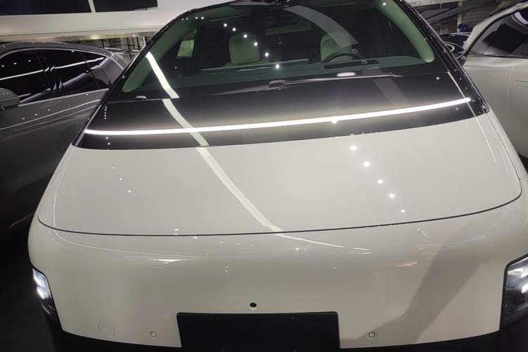 Used Li Auto MEGA 2024 Ultra Model Front