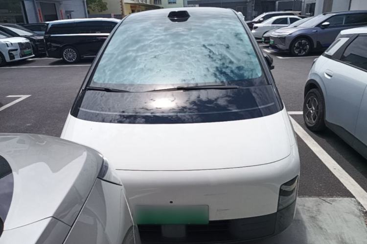 Used Li Auto MEGA 2024 Ultra Model Front