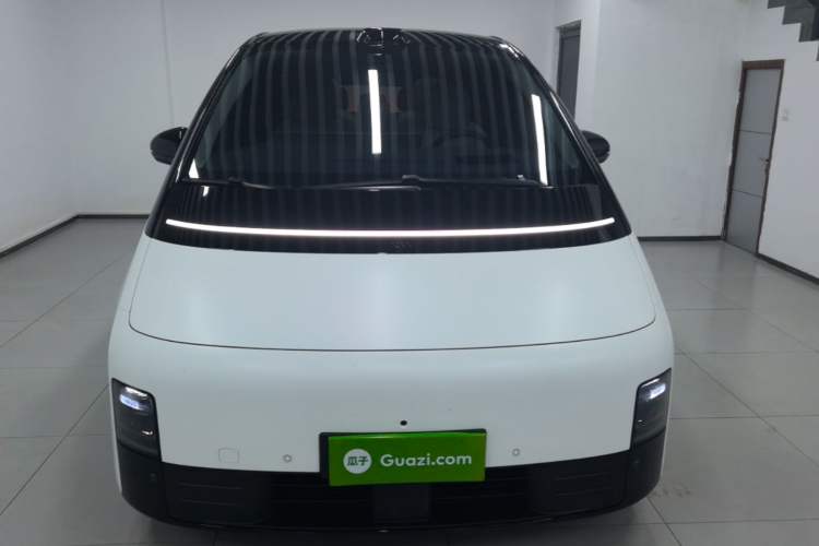 Used Li Auto MEGA 2024 Ultra Model Front