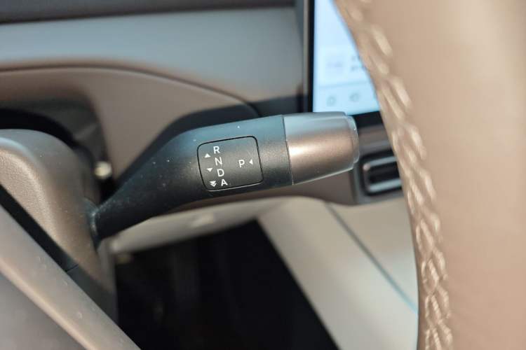 Used Li Auto MEGA 2024 Ultra Model Gear Lever
