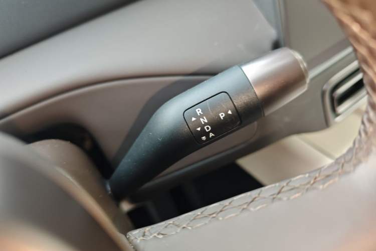 Used Li Auto MEGA 2024 Ultra Model Gear Lever