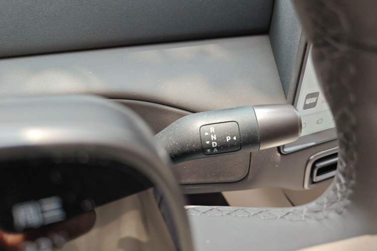 Used Li Auto MEGA 2024 Ultra Model Gear Lever