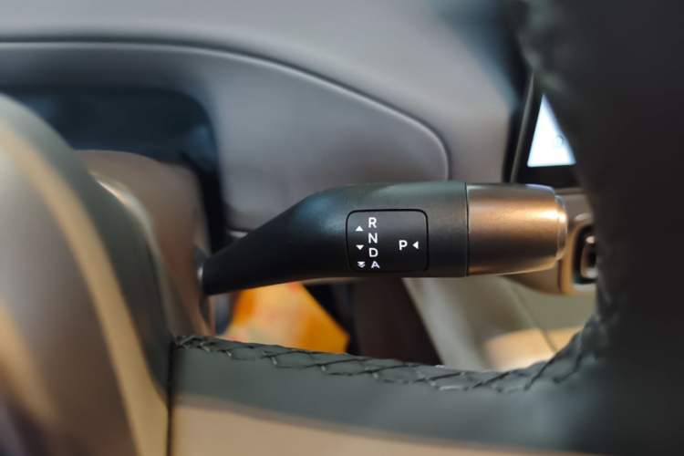 Used Li Auto MEGA 2024 Ultra Model Gear Lever
