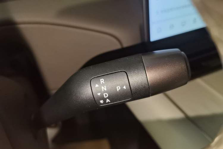Used Li Auto MEGA 2024 Ultra Model Gear Lever