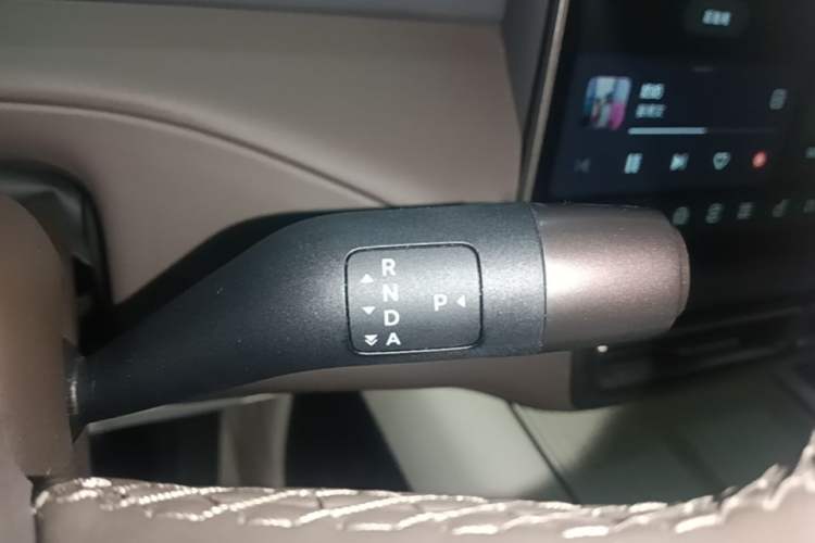 Used Li Auto MEGA 2024 Ultra Model Gear Lever