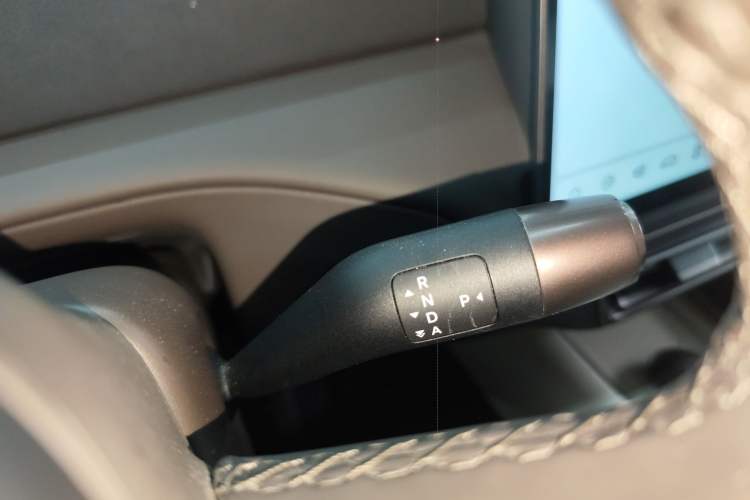 Used Li Auto MEGA 2024 Ultra Model Gear Lever