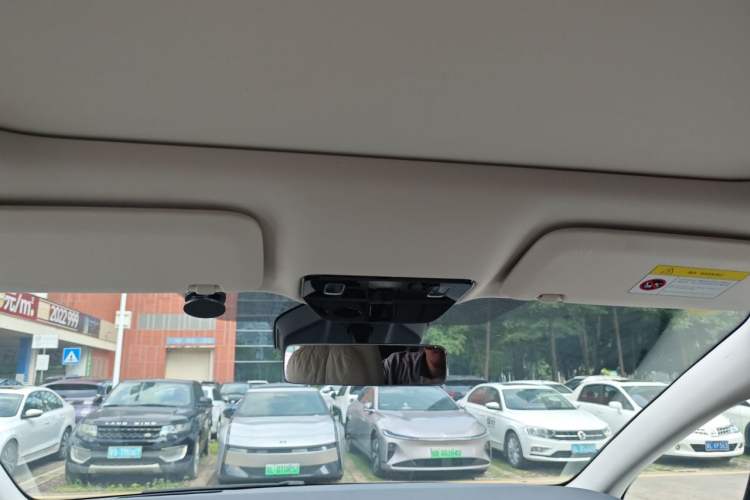 Used Li Auto MEGA 2024 Ultra Model Headliner