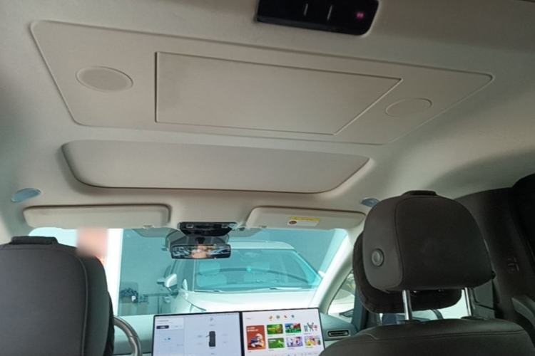 Used Li Auto MEGA 2024 Ultra Model Headliner