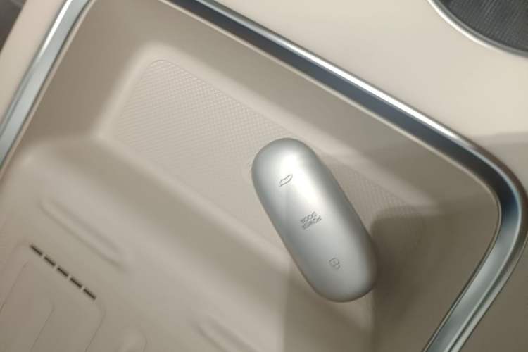 Used Li Auto MEGA 2024 Ultra Model Interior 1