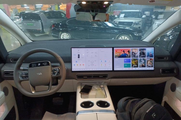 Used Li Auto MEGA 2024 Ultra Model Interior 2