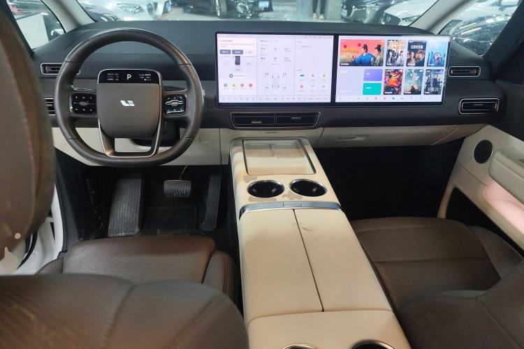 Used Li Auto MEGA 2024 Ultra Model Interior 2