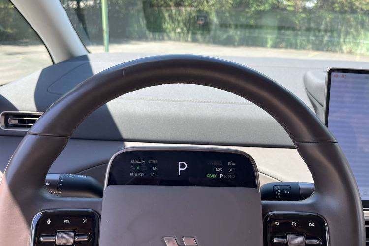 Used Li Auto MEGA 2024 Ultra Model Interior 2