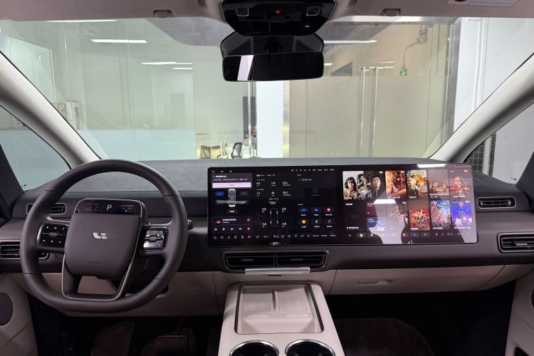 Used Li Auto MEGA 2024 Ultra Model Interior 9