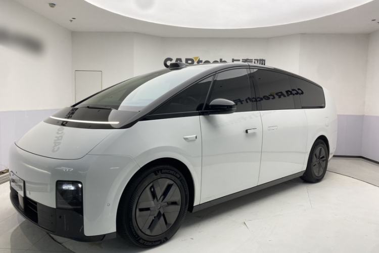 Li Auto MEGA 2024 Ultra Model