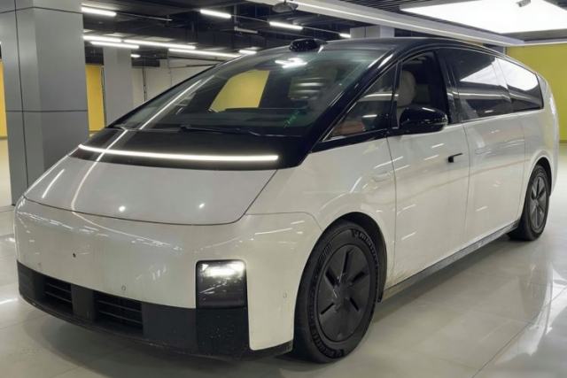 Used Li Auto MEGA 2024 Ultra Model
