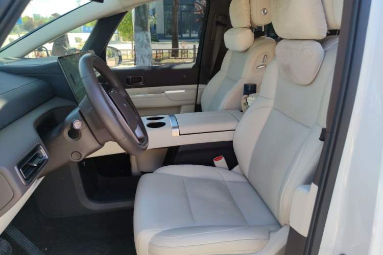 Used Li Auto MEGA 2024 Ultra Model Left Front Seat