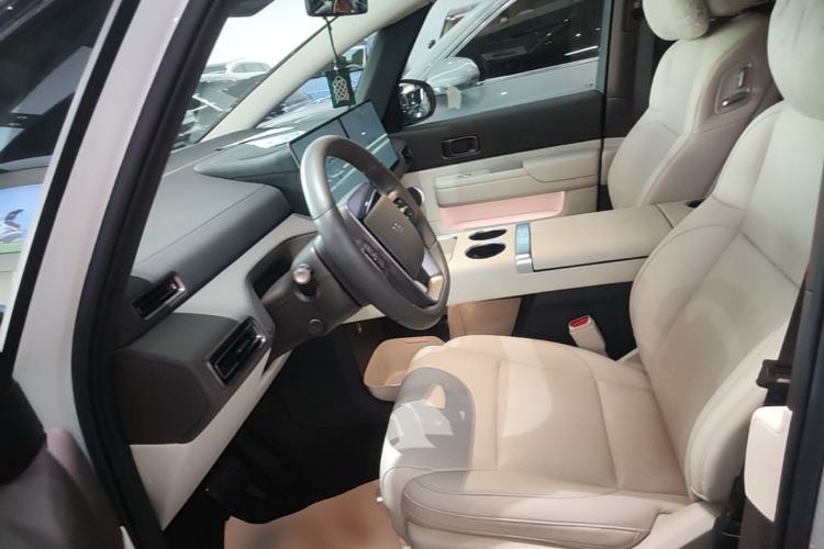 Used Li Auto MEGA 2024 Ultra Model Left Front Seat