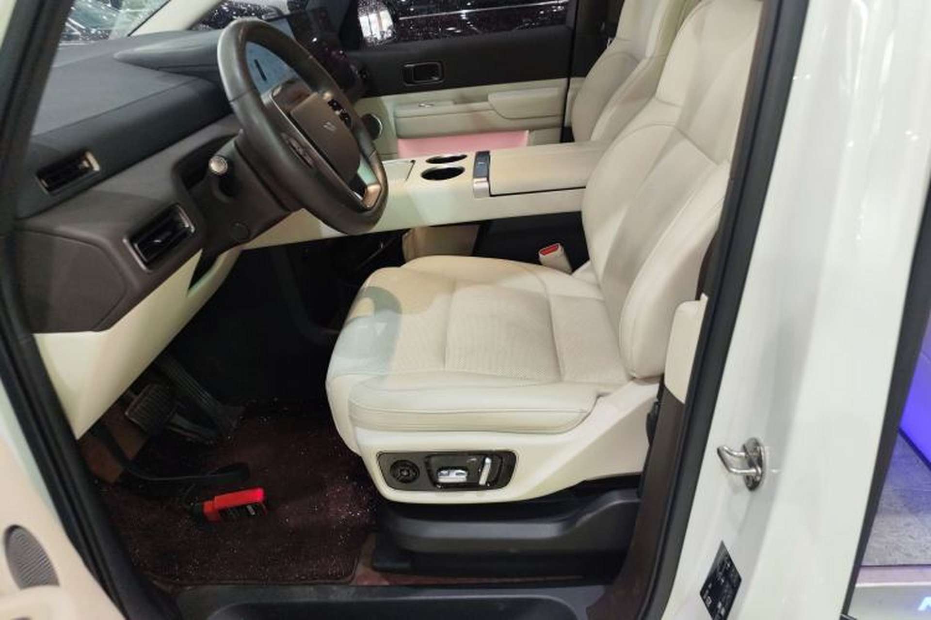 Used Li Auto MEGA 2024 Ultra Model Left Front Seat