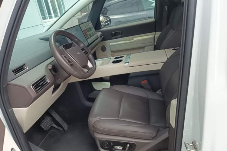 Used Li Auto MEGA 2024 Ultra Model Left Front Seat