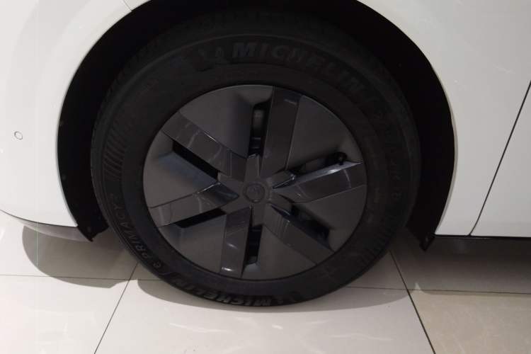 Used Li Auto MEGA 2024 Ultra Model Left Front Wheel Hub