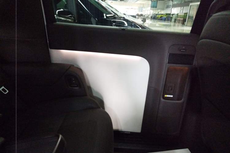 Used Li Auto MEGA 2024 Ultra Model Left Rear Door Interior