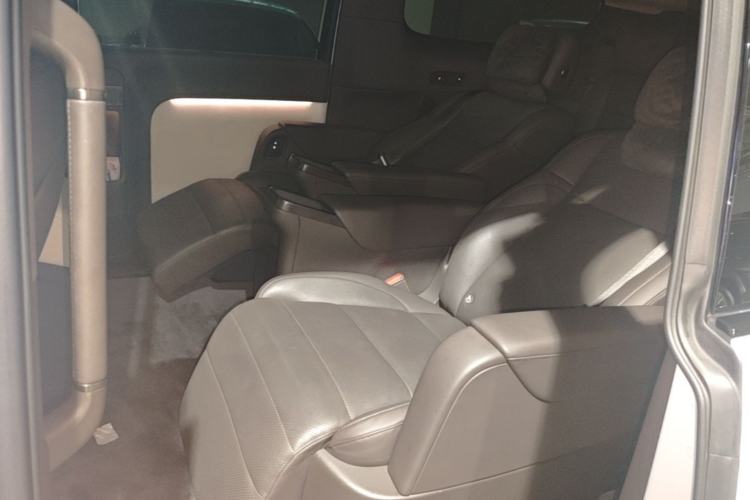 Used Li Auto MEGA 2024 Ultra Model Left Rear Seat