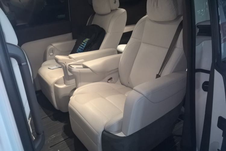 Used Li Auto MEGA 2024 Ultra Model Left Rear Seat