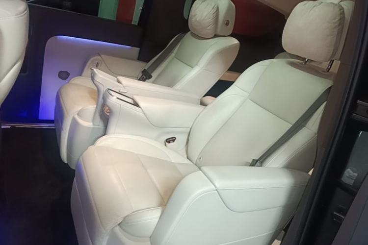 Used Li Auto MEGA 2024 Ultra Model Left Rear Seat