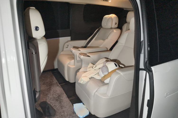 Used Li Auto MEGA 2024 Ultra Model Left Rear Seat