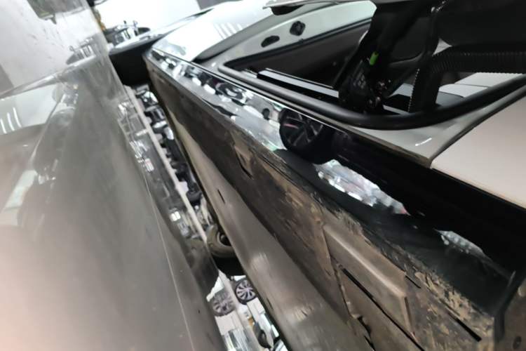 Used Li Auto MEGA 2024 Ultra Model Left Side Sill