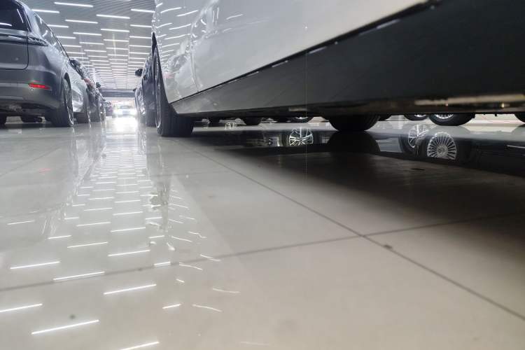 Used Li Auto MEGA 2024 Ultra Model Left Side Sill