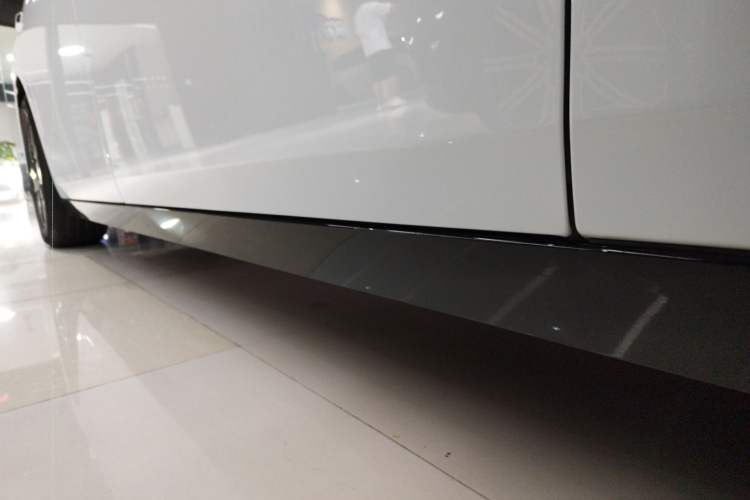 Used Li Auto MEGA 2024 Ultra Model Left Side Sill