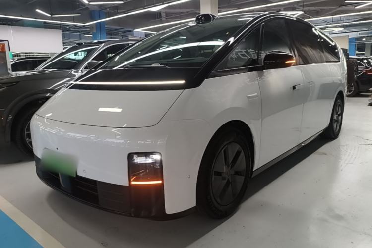 Li Auto MEGA 2024 Ultra Model