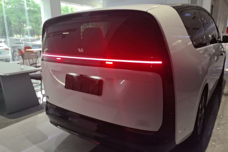Used Li Auto MEGA 2024 Ultra Model Rear