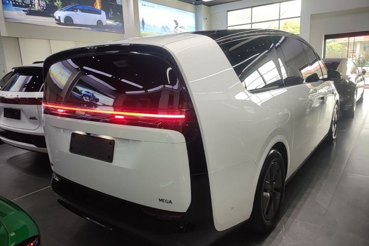 Used Li Auto MEGA 2024 Ultra Model Rear Right 45 Deg