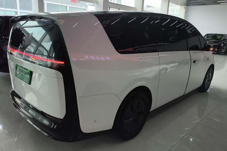 Used Li Auto MEGA 2024 Ultra Model Rear Right 45 Deg
