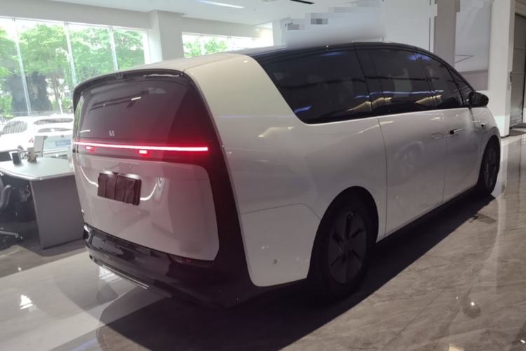 Used Li Auto MEGA 2024 Ultra Model Rear Right 45 Deg