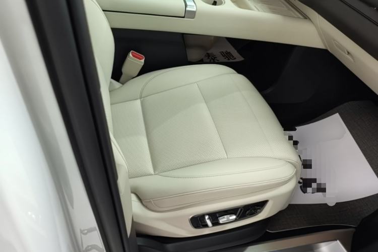 Used Li Auto MEGA 2024 Ultra Model Right Front Seat