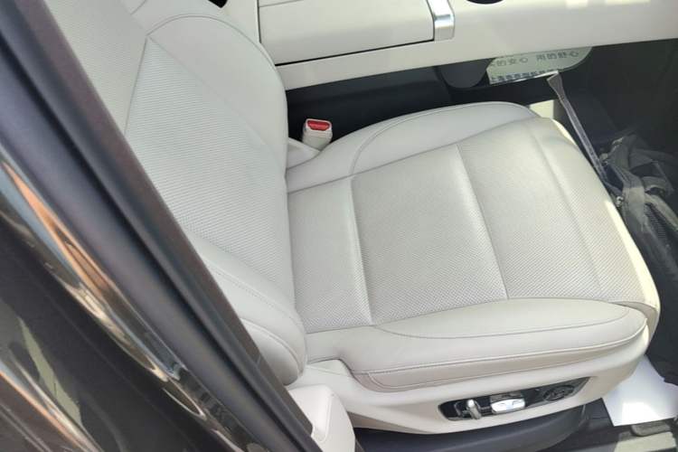 Used Li Auto MEGA 2024 Ultra Model Right Front Seat