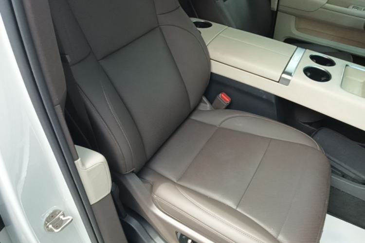 Used Li Auto MEGA 2024 Ultra Model Right Front Seat