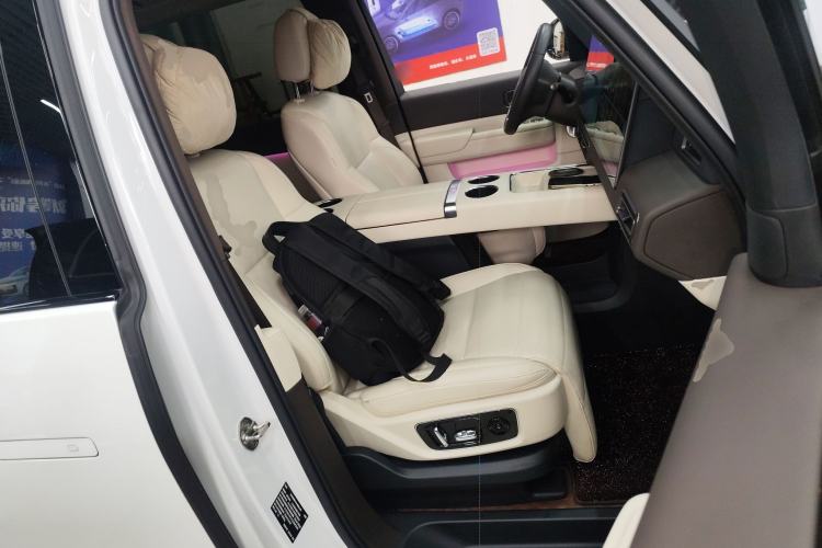 Used Li Auto MEGA 2024 Ultra Model Right Front Seat