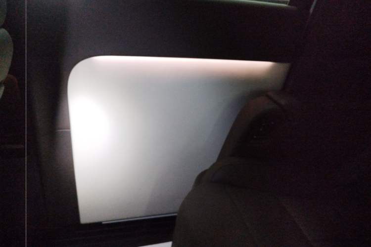 Used Li Auto MEGA 2024 Ultra Model Right Rear Door Interior