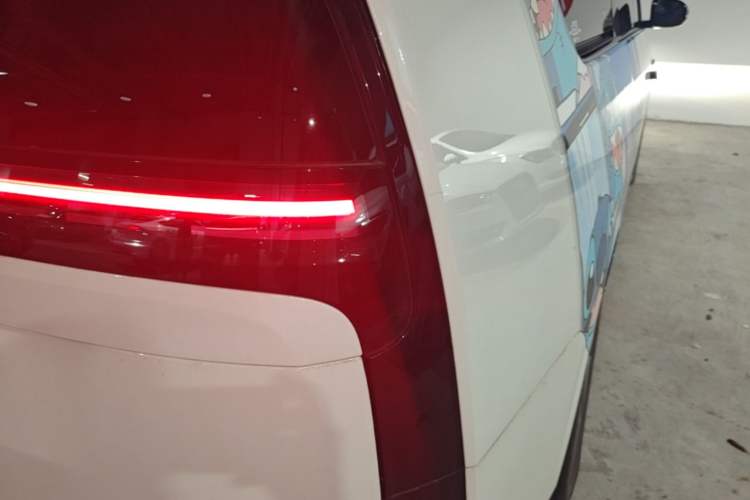 Used Li Auto MEGA 2024 Ultra Model Right Rear Taillight