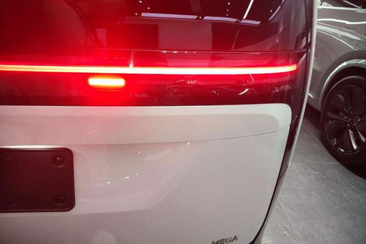 Used Li Auto MEGA 2024 Ultra Model Right Rear Taillight