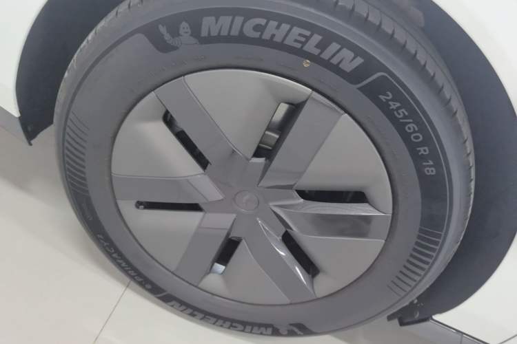Used Li Auto MEGA 2024 Ultra Model Right Rear Wheel Hub