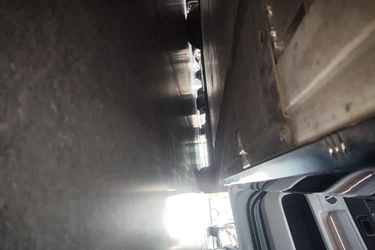 Used Li Auto MEGA 2024 Ultra Model Right Side Sill