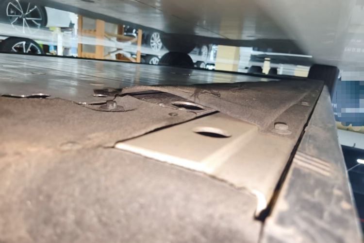 Used Li Auto MEGA 2024 Ultra Model Right Side Sill